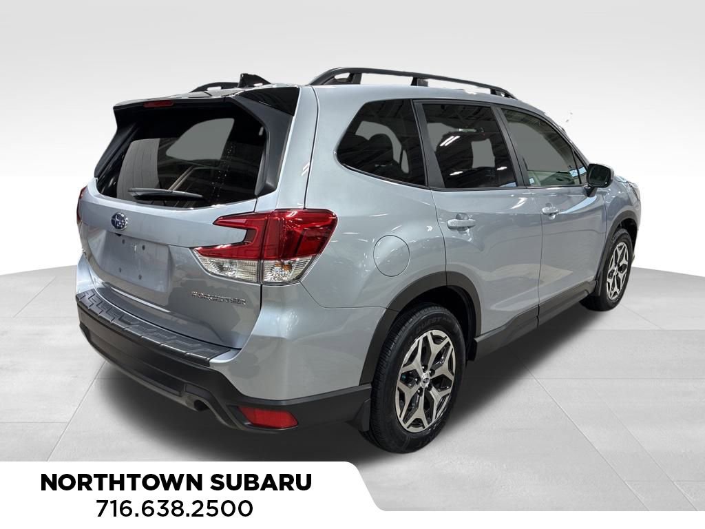 Used 2024 Subaru Forester Premium image 10