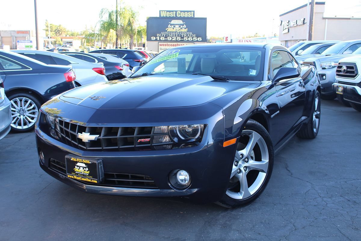 Used 2013 Chevrolet Camaro LT w/ RS Package RWD image 2