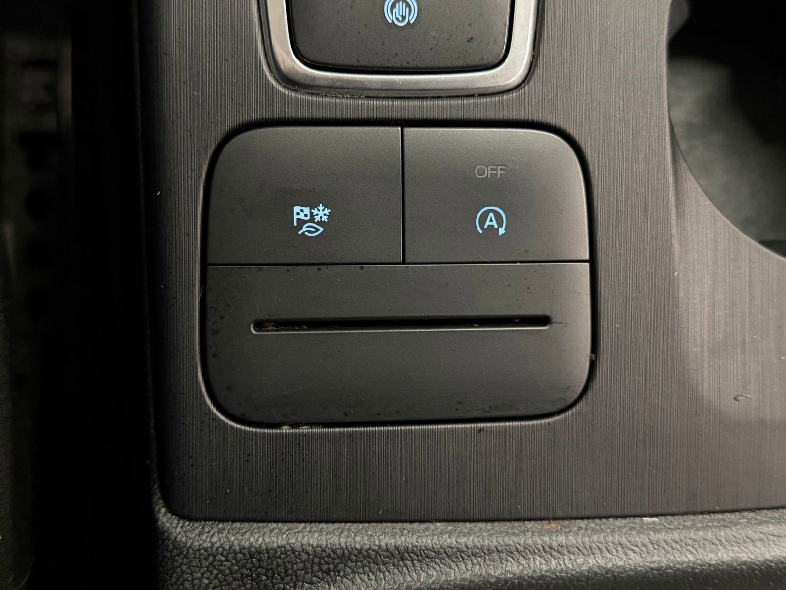 Used 2022 Ford Escape SE image 24