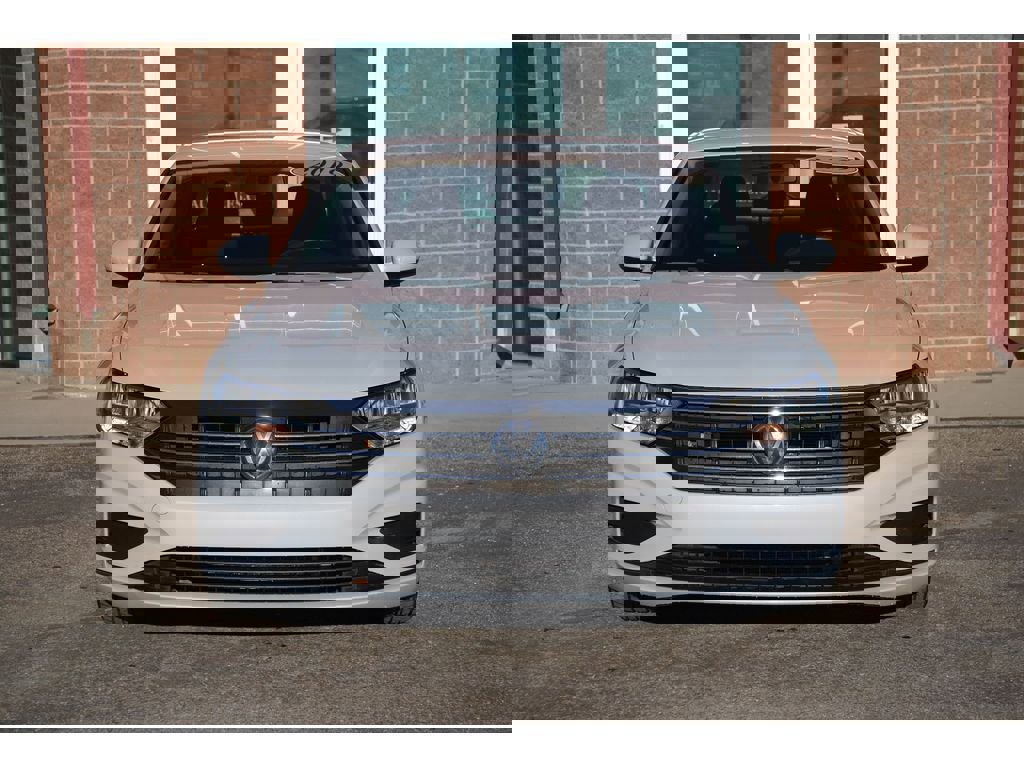 Used 2019 Volkswagen Jetta S image 2