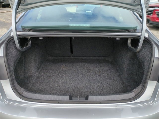 Used 2025 Volkswagen Jetta Sport image 14