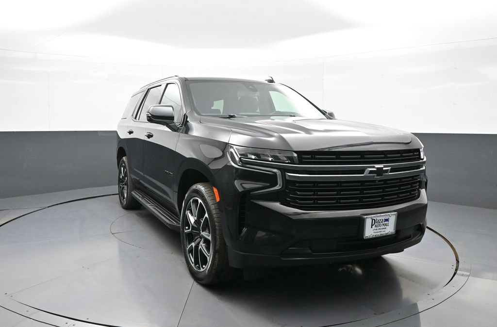 Used 2022 Chevrolet Tahoe RST w/ Luxury Package AWD/4WD image 3