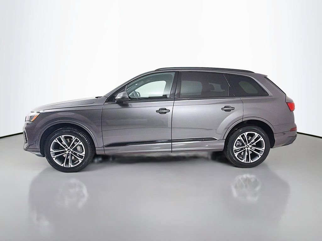 Used 2025 Audi Q7 2.0T Premium w/ Convenience Plus Package AWD/4WD image 4