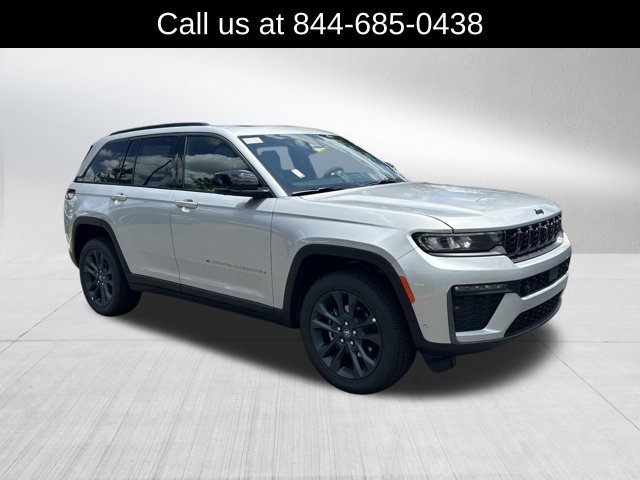 New 2026 Jeep Grand Cherokee Limited AWD/4WD image 3