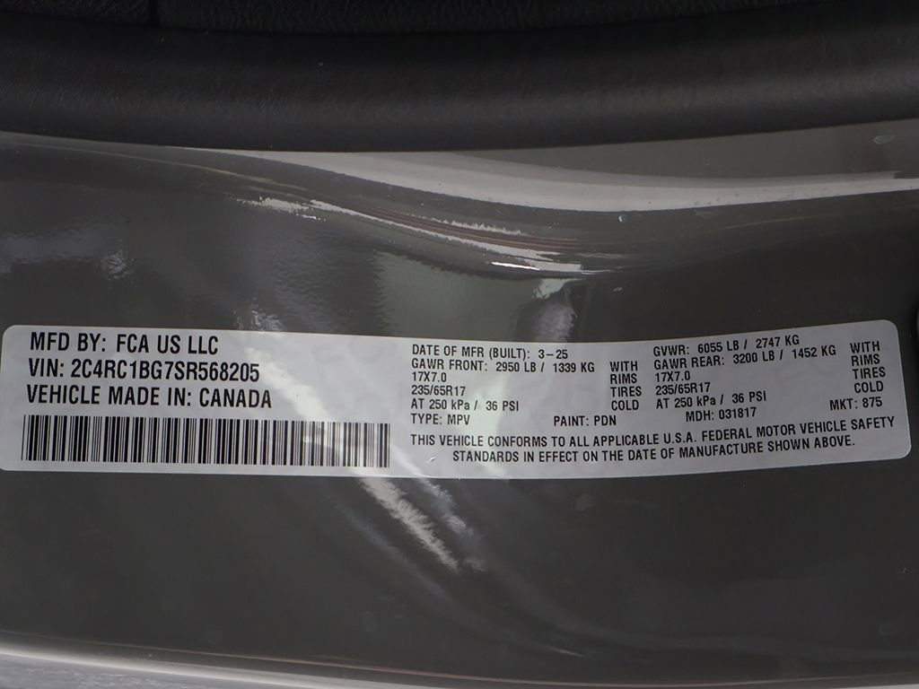 Used 2025 Chrysler Pacifica Select FWD image 56