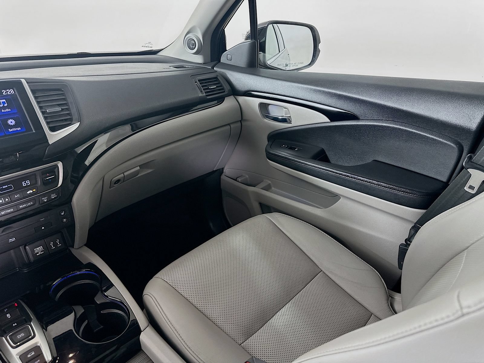 Used 2016 Honda Pilot Elite image 23