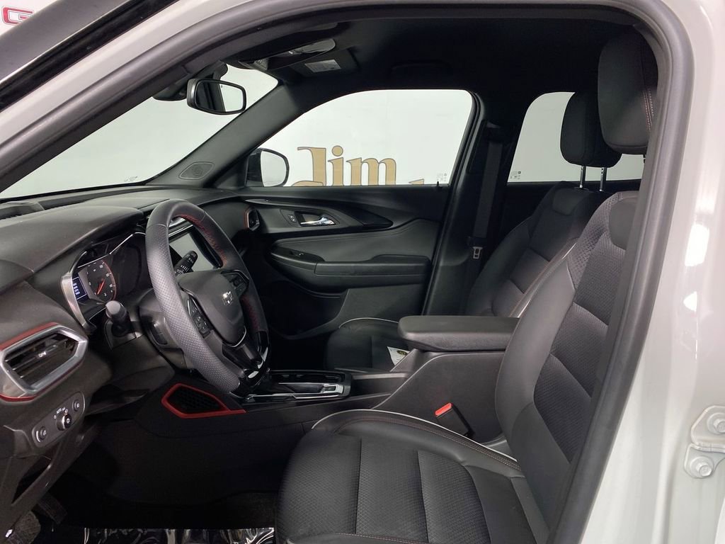 Used 2023 Chevrolet TrailBlazer RS w/ Convenience Package image 11