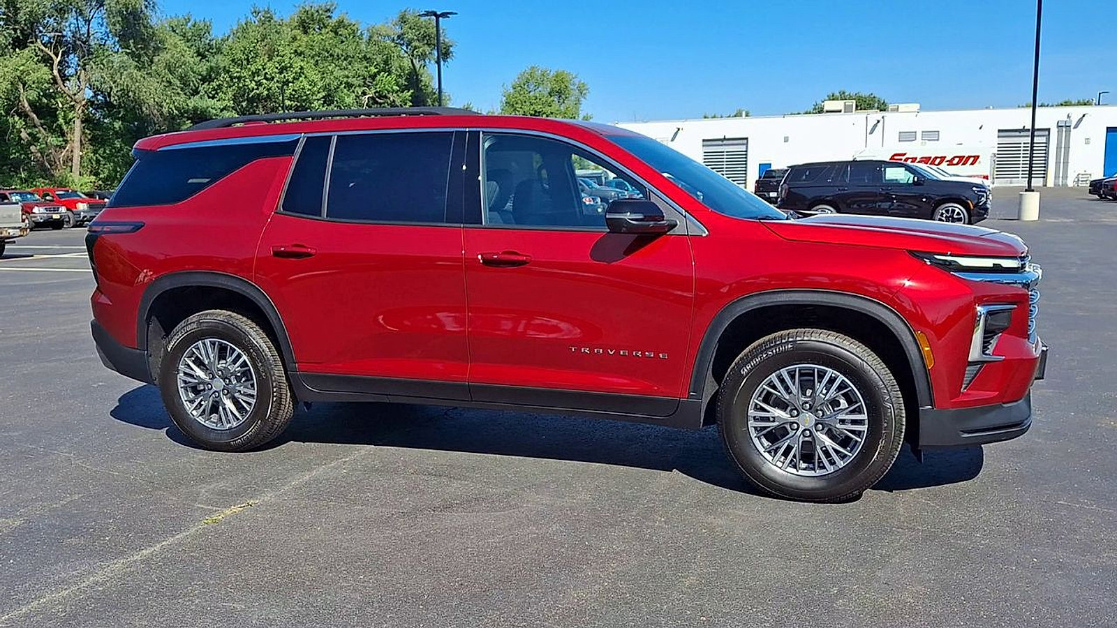 New 2027 Chevrolet Traverse LT w/ Driver Confidence Package AWD/4WD image 4