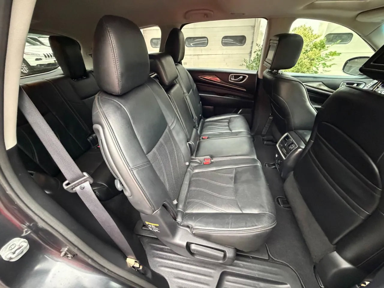 Used 2014 INFINITI QX60 Luxe w/ Premium Plus Package AWD/4WD image 30