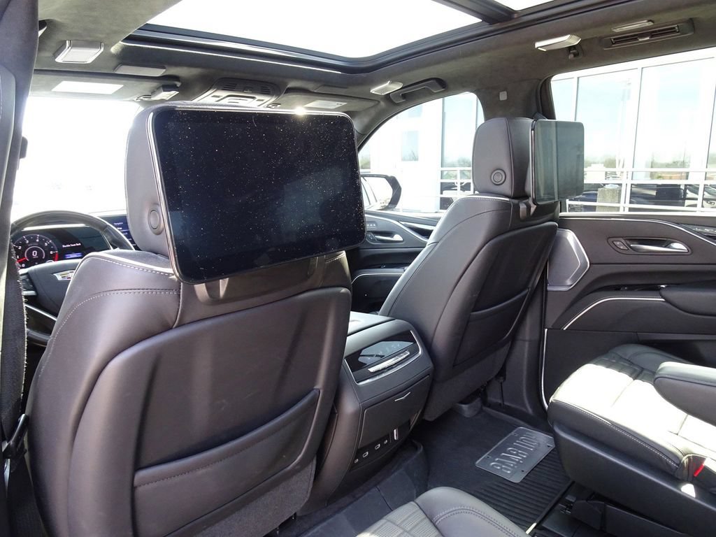 Used 2023 Cadillac Escalade V w/ LPO, ONYX Package AWD/4WD image 15