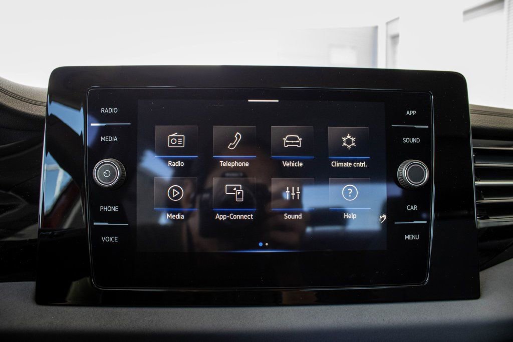 New 2025 Volkswagen Jetta SE image 5