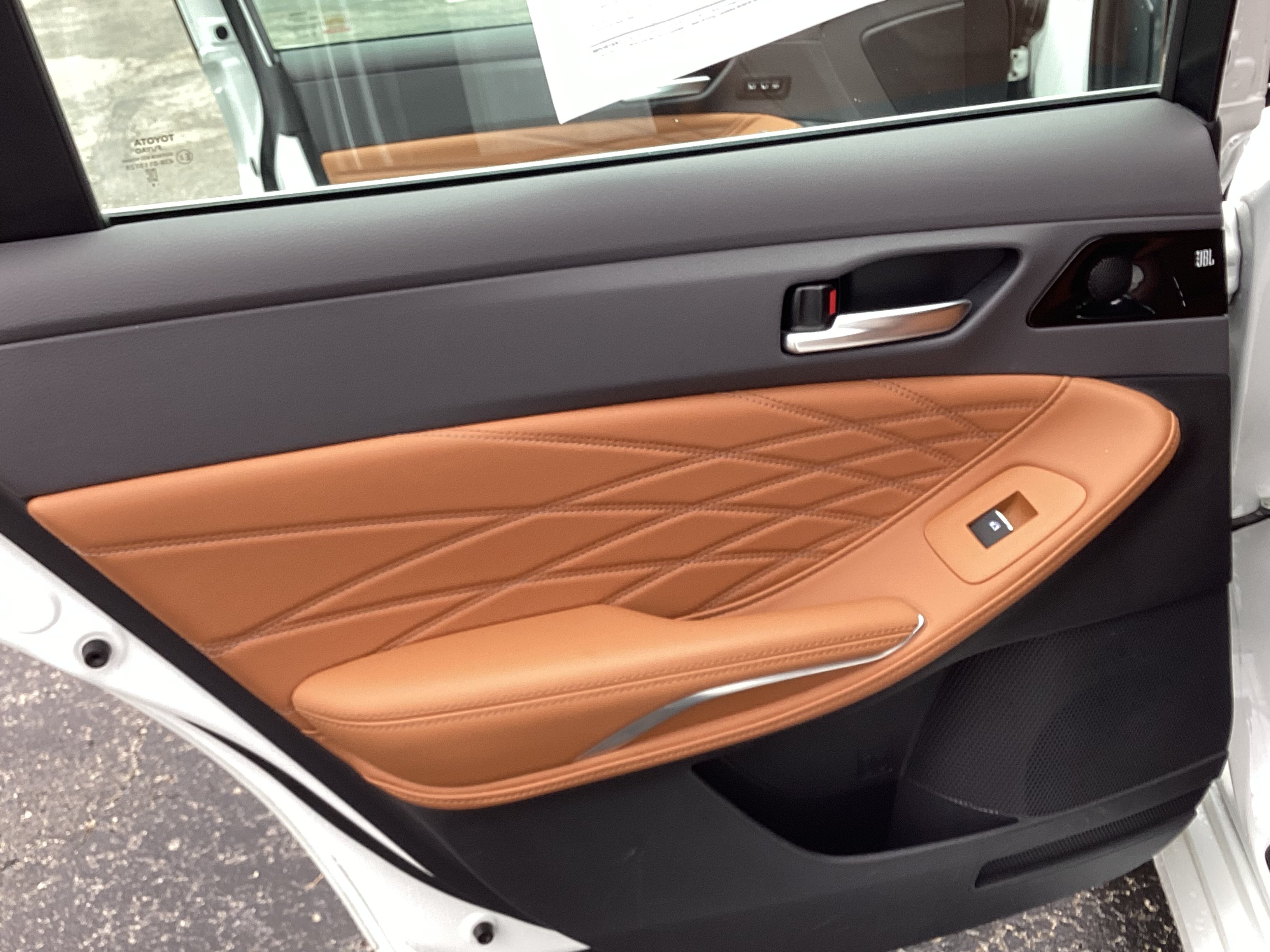 Certified 2019 Toyota Avalon Limited w/ All Weather Liner Package FWD image 13