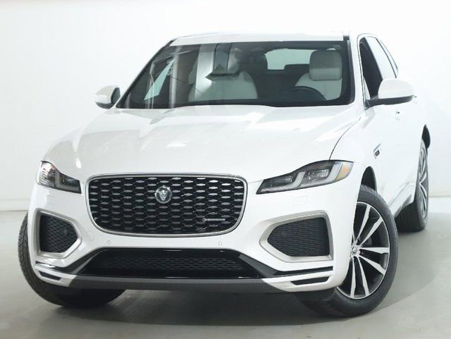 Certified 2025 Jaguar F-PACE R-Dynamic S image 3