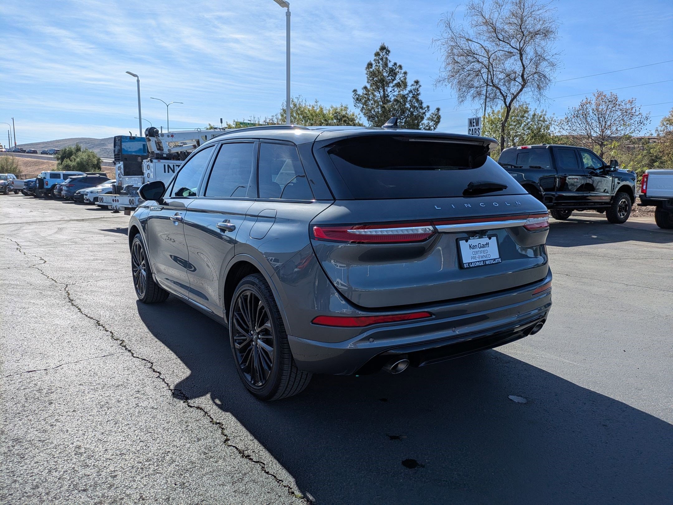 Used 2025 Lincoln Corsair Grand Touring w/ Equipment Group 302A image 5