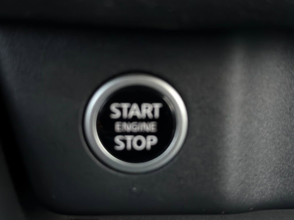 Used 2023 Nissan Rogue SV w/ SV Premium B Package image 47