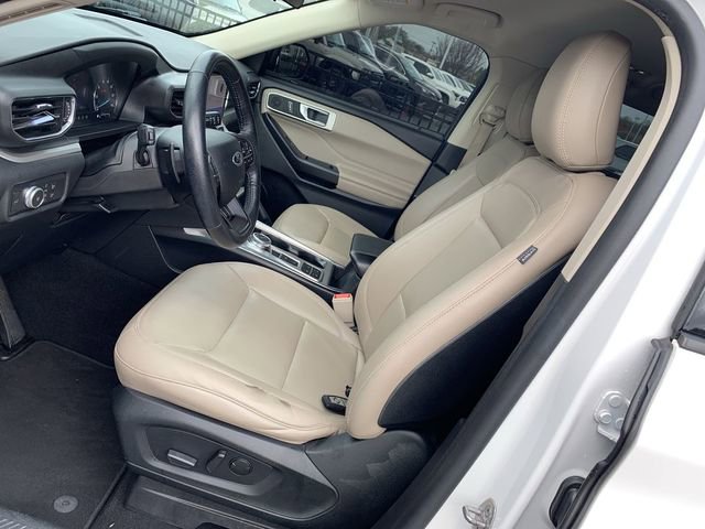 Used 2020 Ford Explorer XLT w/ Equipment Group 202A image 18