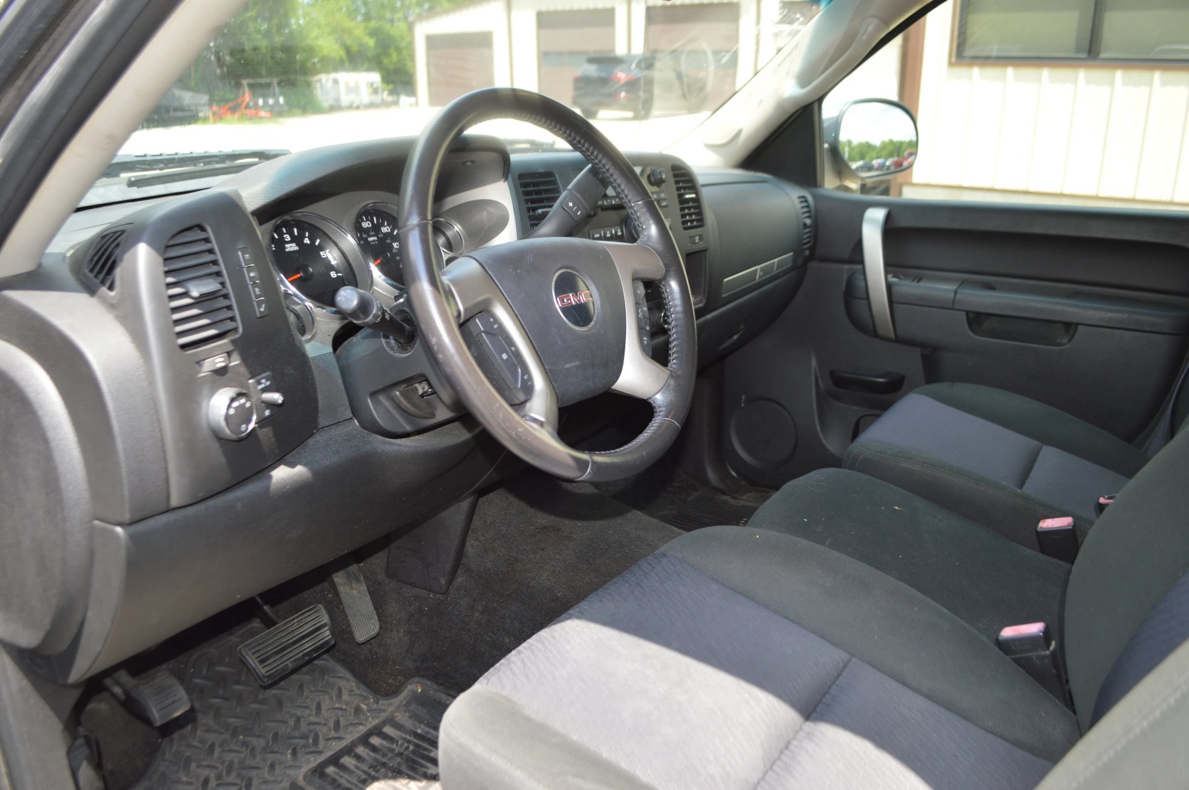 Used 2011 GMC Sierra 1500 SLE w/ Power Tech Package AWD/4WD image 16