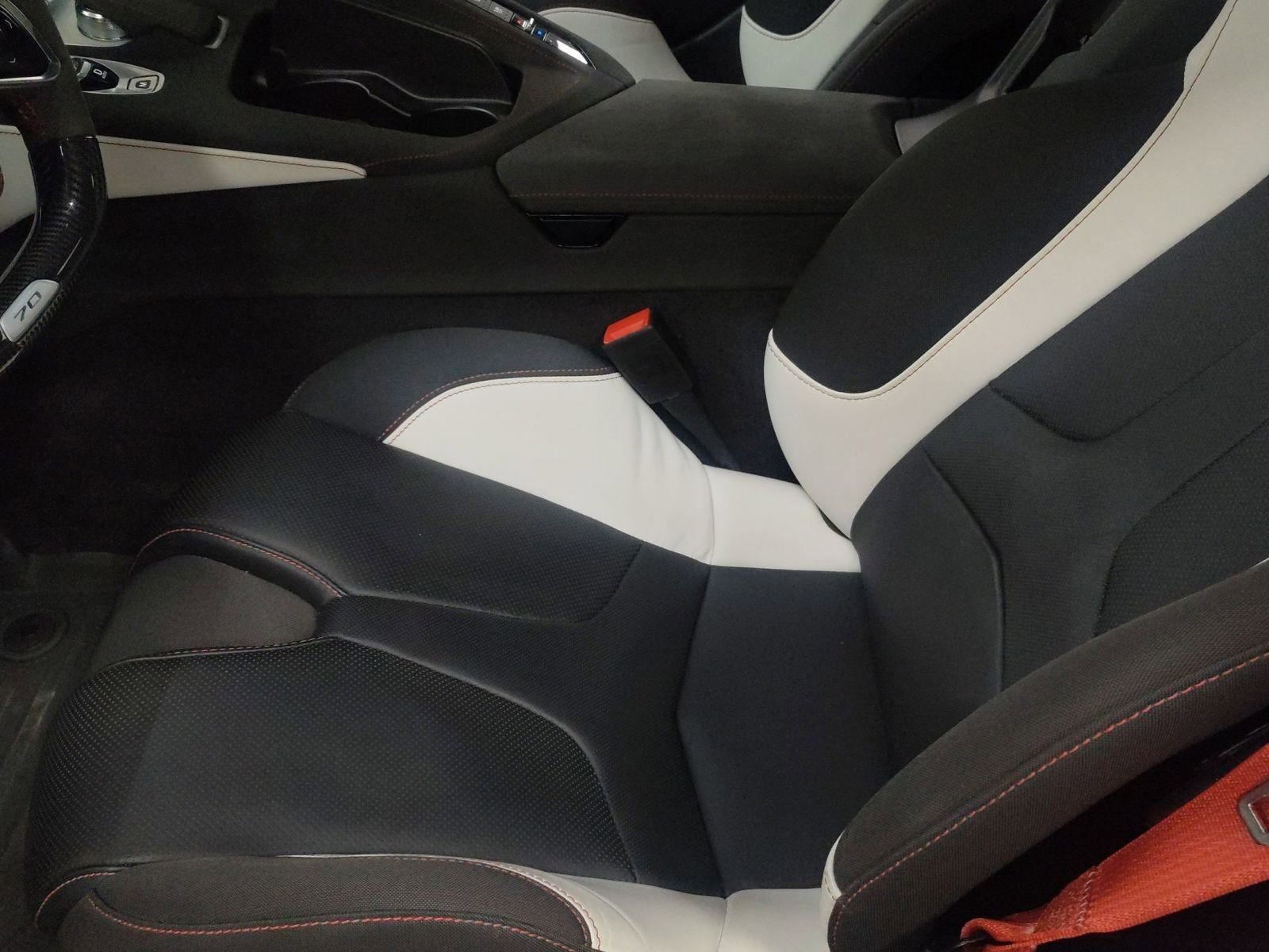 Used 2023 Chevrolet Corvette Stingray Premium Conv w/ Z51 Performance Package image 15