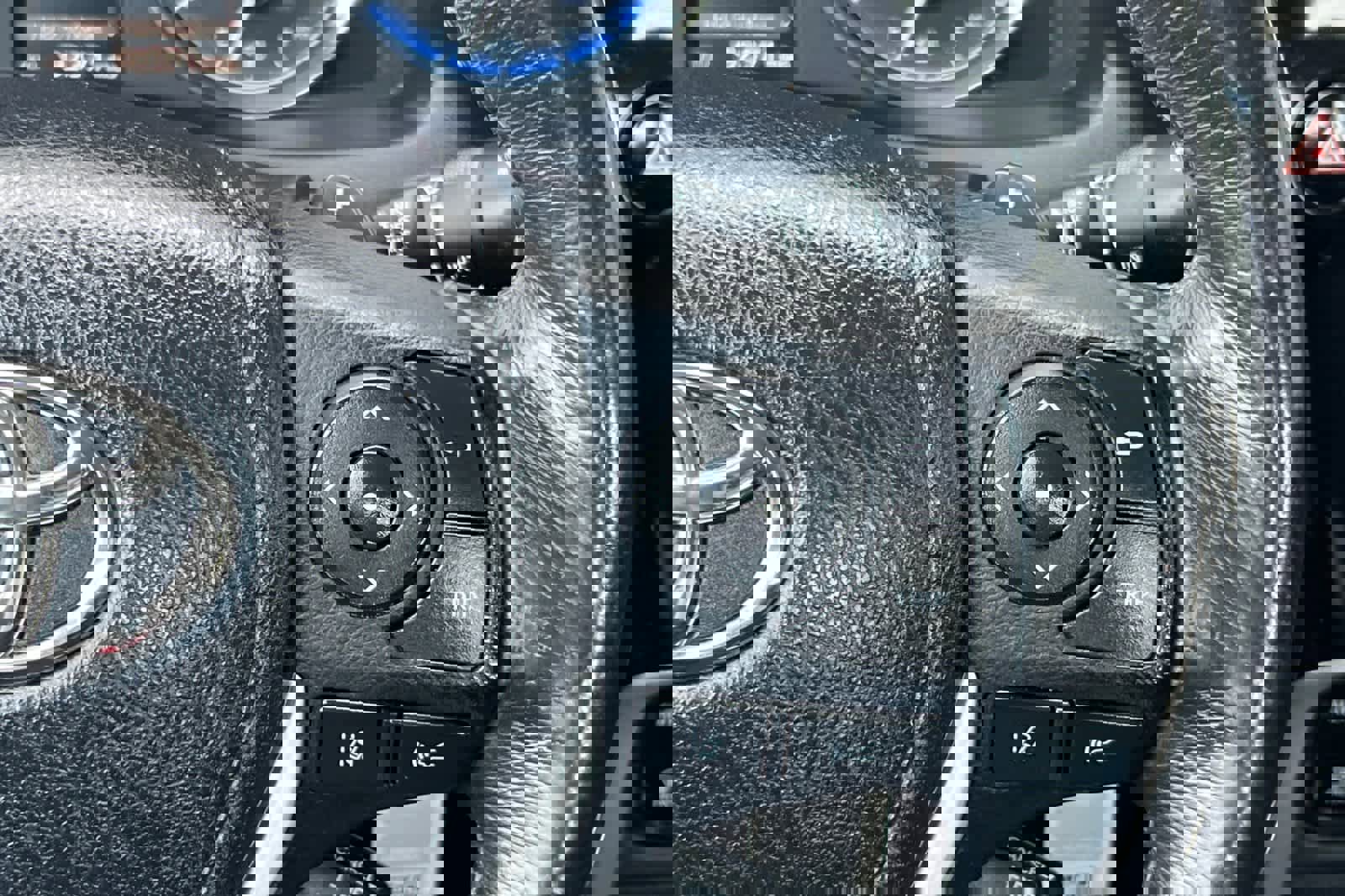 Used 2018 Toyota Corolla SE FWD image 24