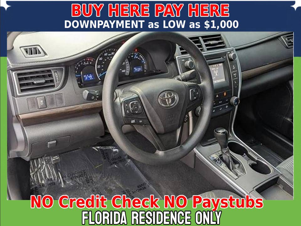 Used 2015 Toyota Camry SE FWD image 3