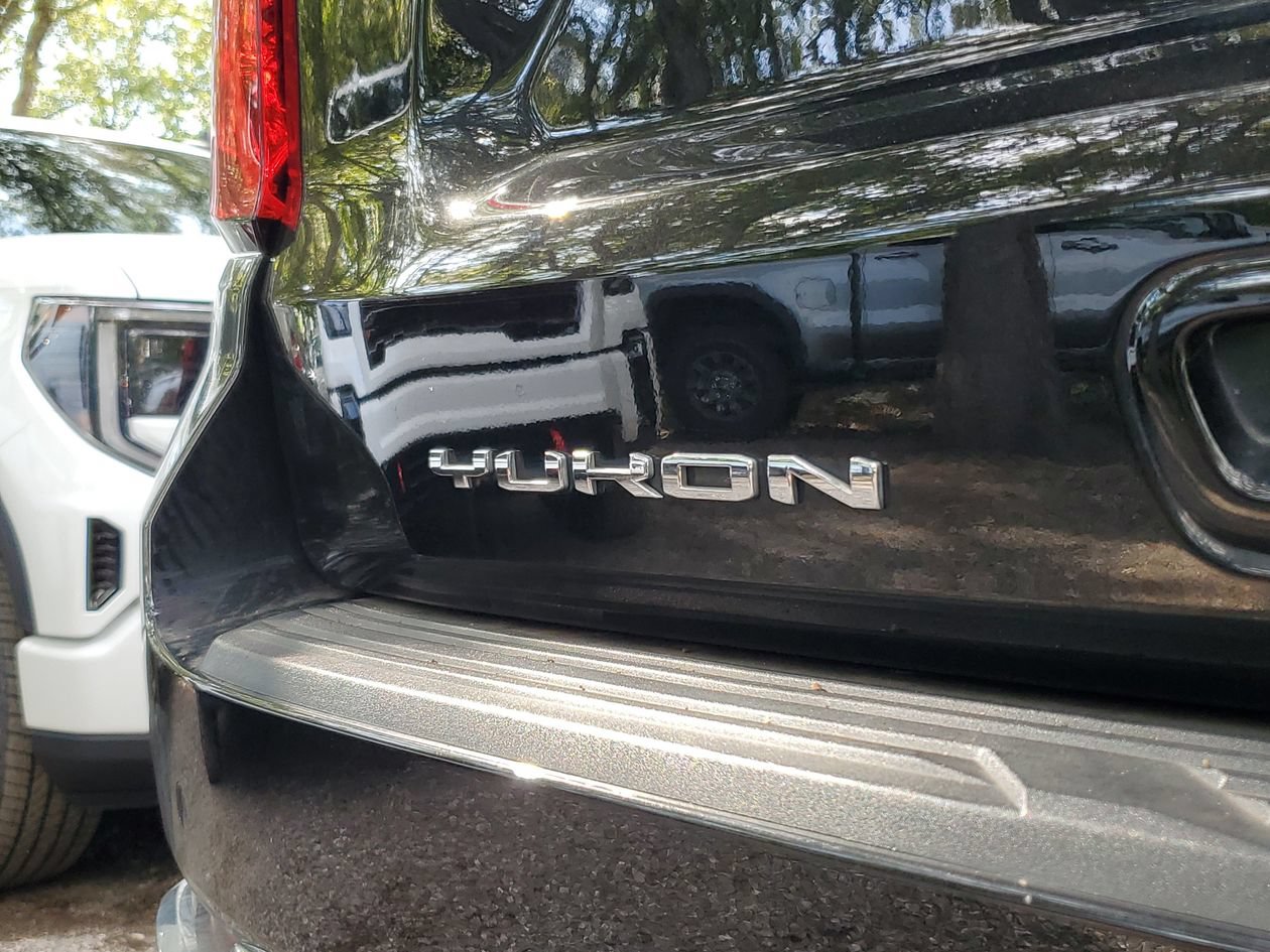 Used 2025 GMC Yukon XL Elevation RWD image 7