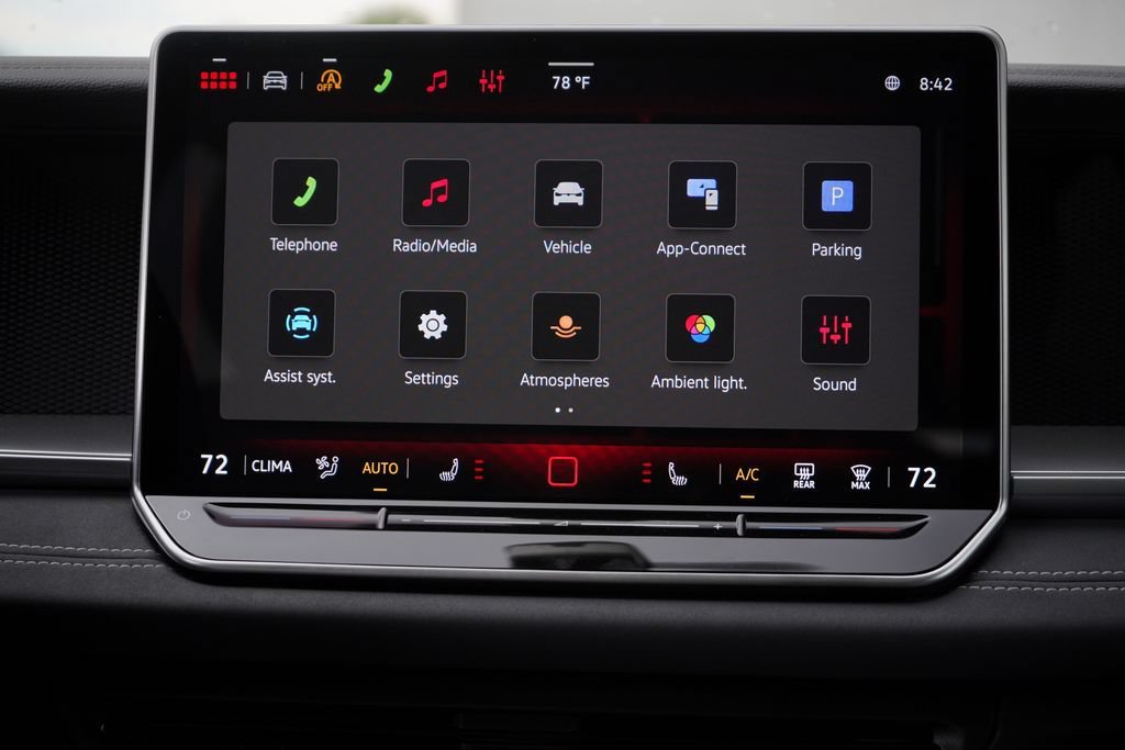 New 2026 Volkswagen Tiguan SE FWD image 23