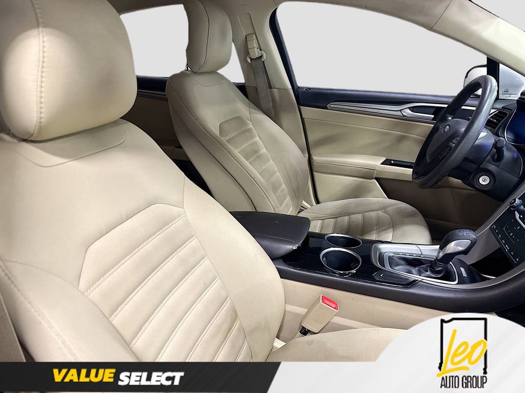 Used 2013 Ford Fusion SE FWD image 28