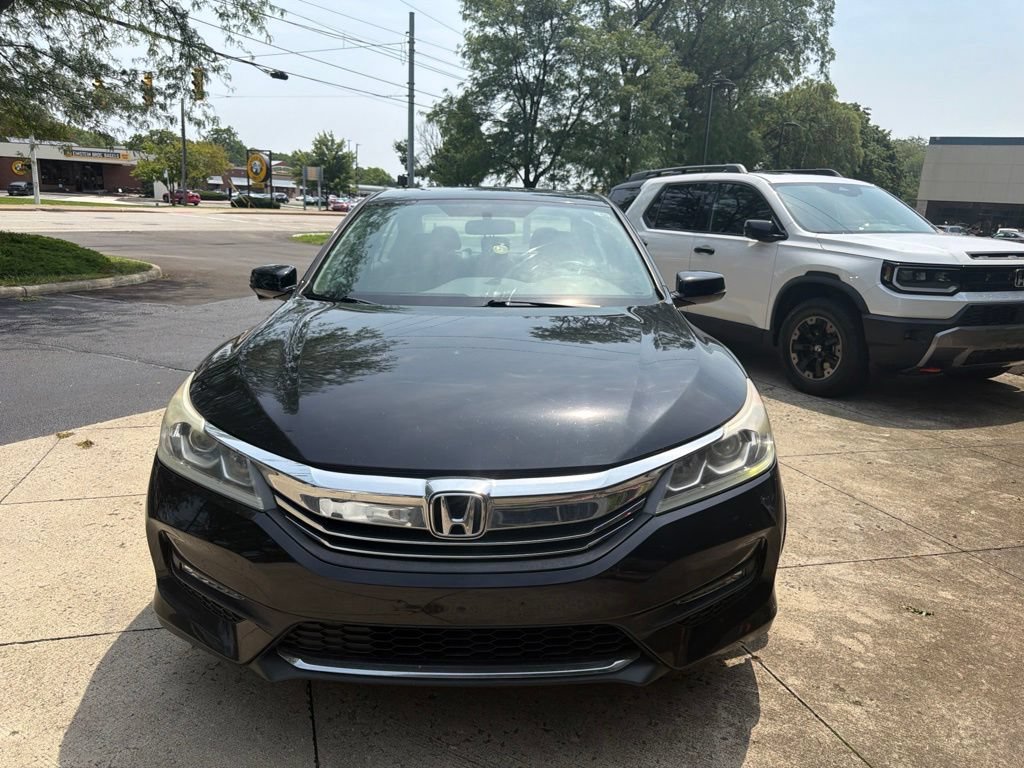 Used 2017 Honda Accord EX image 3