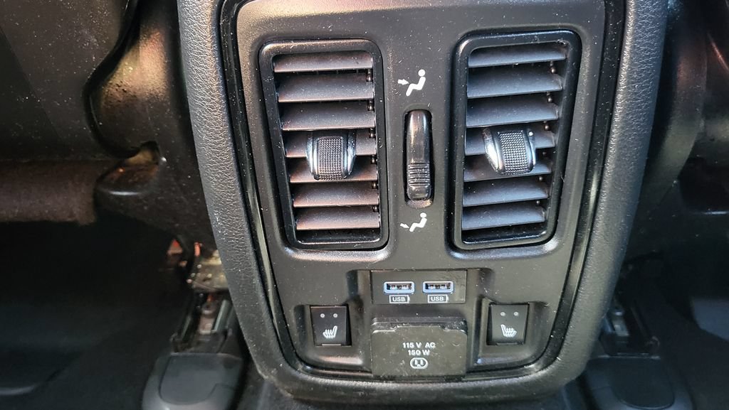 Used 2023 Dodge Durango R/T w/ Hemi Orange Plus Package RWD image 33