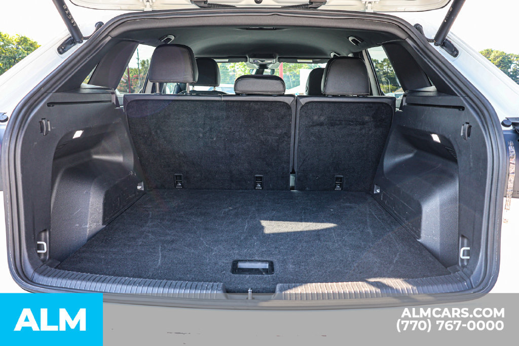 Used 2025 Volkswagen Atlas Cross Sport SE FWD image 22