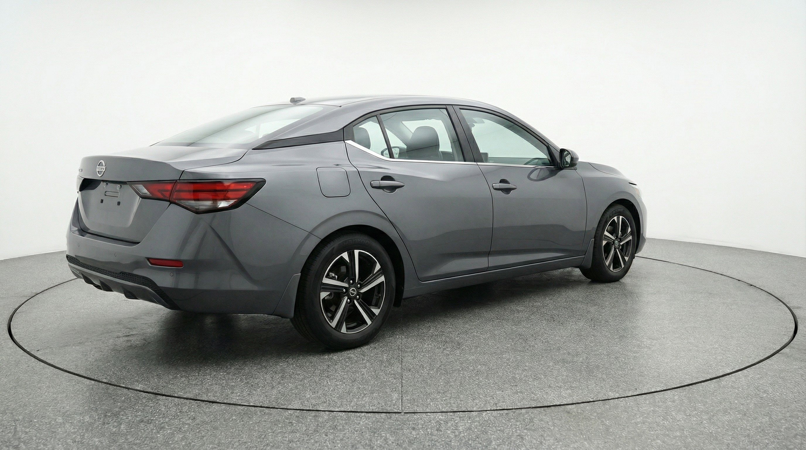 Used 2025 Nissan Sentra SV FWD image 9
