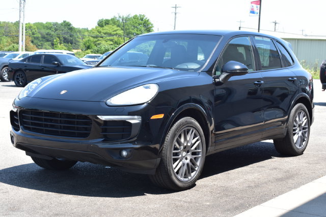 Used 2017 Porsche Cayenne Platinum Edition AWD/4WD image 14