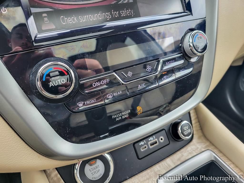 Used 2023 Nissan Murano SL w/ SL Moonroof Package image 17