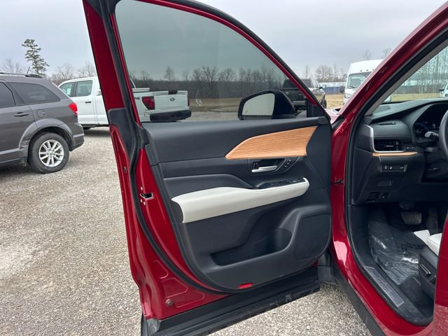 Used 2024 Toyota Grand Highlander Limited image 32