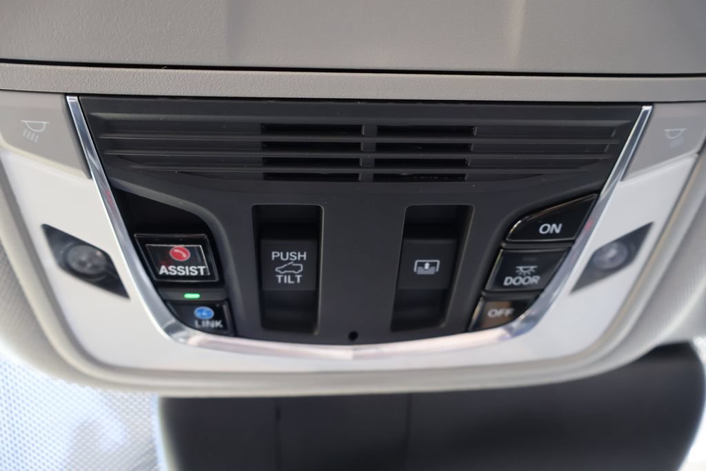 Used 2020 Acura RDX w/ Advance Package AWD/4WD image 33