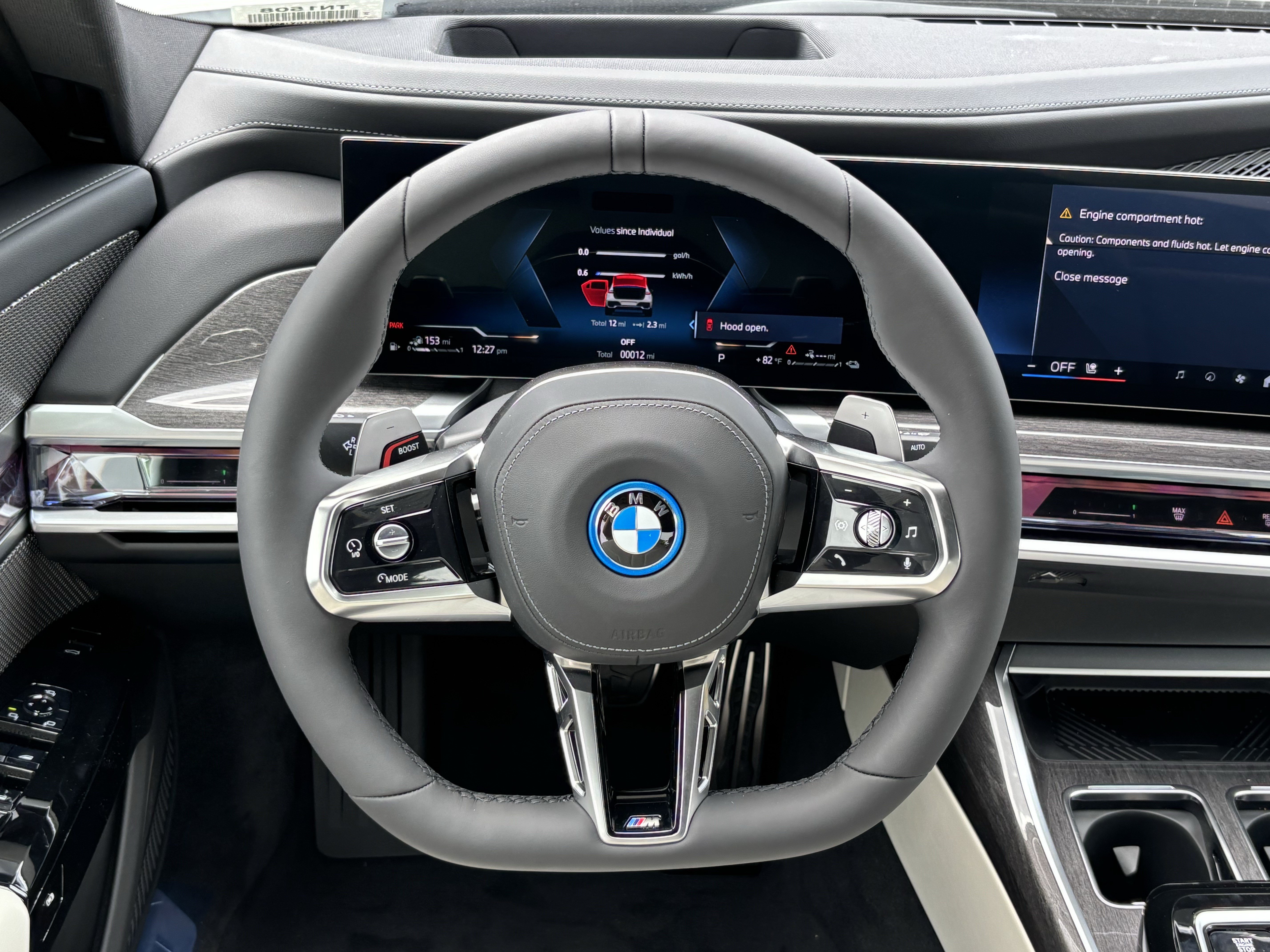 New 2026 BMW 750e xDrive AWD/4WD image 22