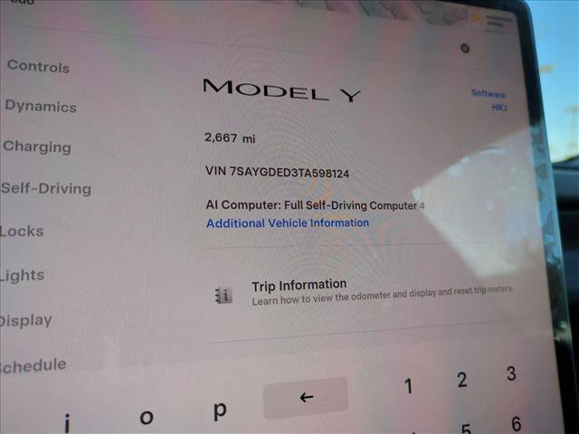 Used 2026 Tesla Model Y 2WD image 11