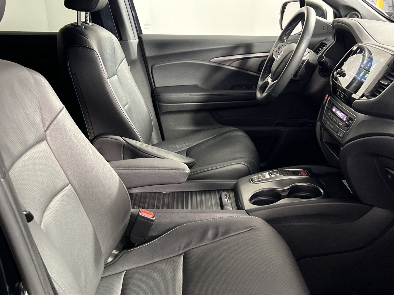 Used 2022 Honda Passport EX-L image 28