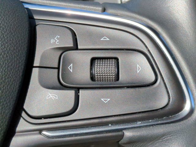 Used 2021 Buick Envision Avenir w/ Technology Package II image 17