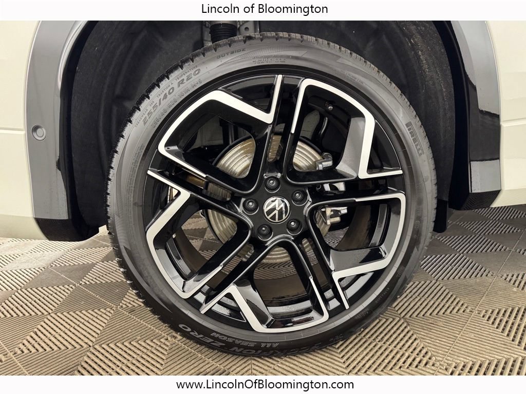 Used 2026 Volkswagen Tiguan SEL R-Line AWD/4WD image 23