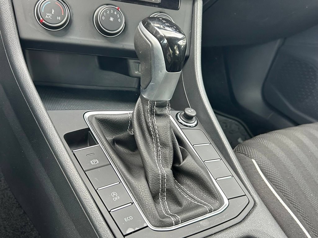 Certified 2024 Volkswagen Jetta Sport FWD image 46