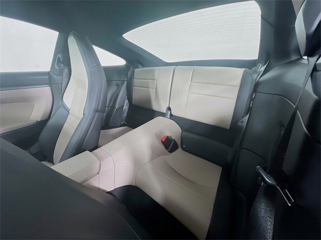 Used 2025 Porsche 911 Carrera image 24