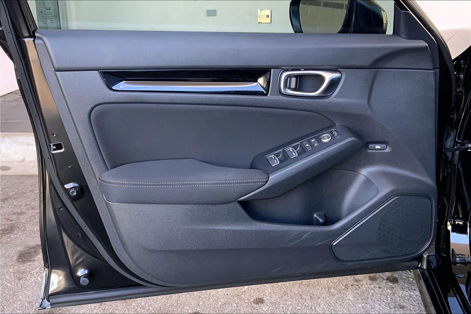 Used 2025 Honda Civic Sport image 22