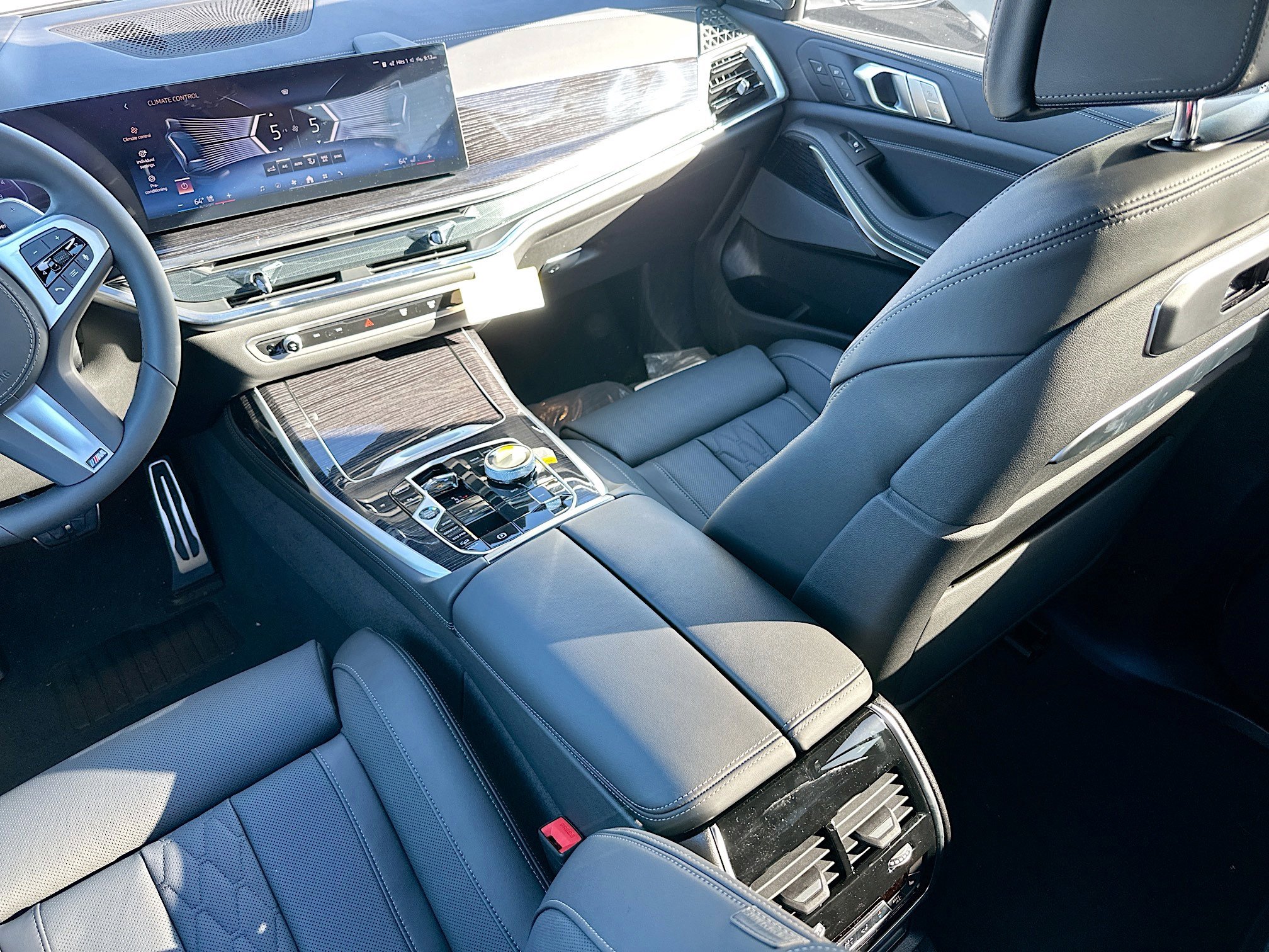 New 2026 BMW X7 xDrive40i w/ Executive Package image 18