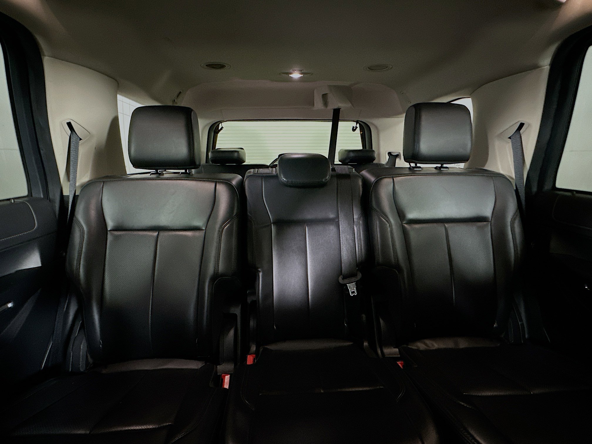 Used 2024 Ford Expedition XLT image 30