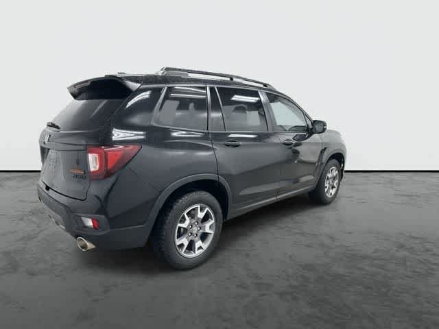 Used 2023 Honda Passport TrailSport image 4