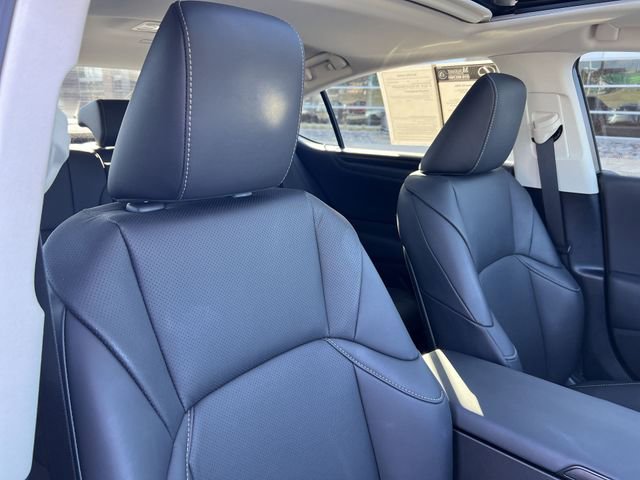 Used 2025 Lexus ES 300h w/ Premium Package image 23