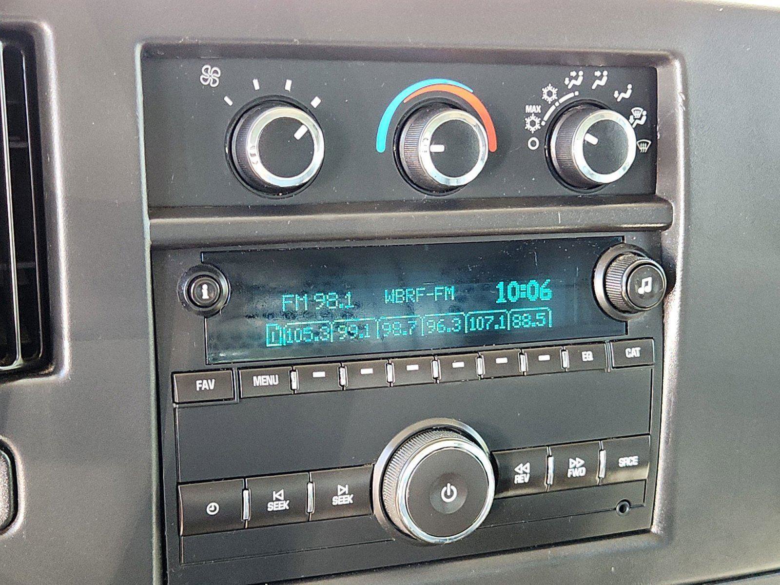 Used 2016 Chevrolet Express 2500 RWD image 22