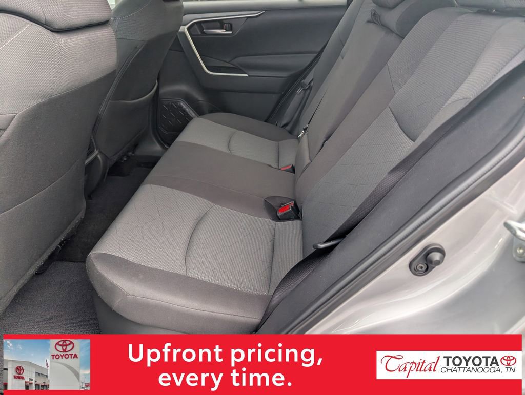 Used 2025 Toyota RAV4 XLE AWD/4WD image 11