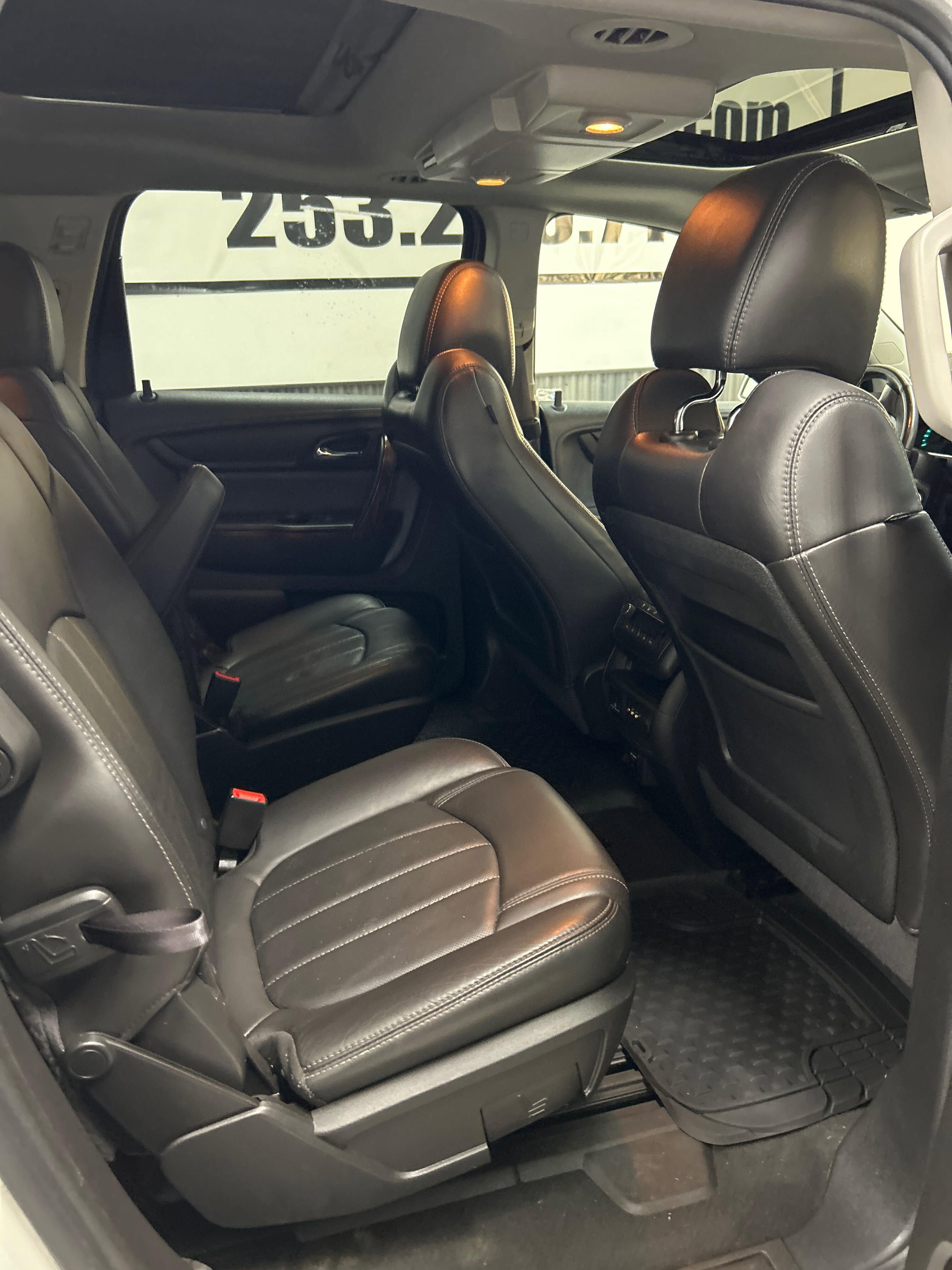 Used 2014 Chevrolet Traverse LTZ AWD/4WD image 12